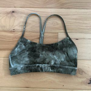 Lululemon Flow Y Sports Bra Size 4 Green Diamond Dye